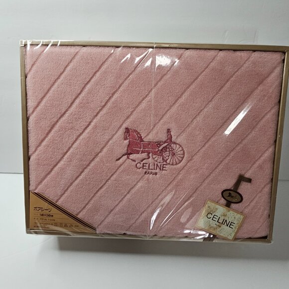 Celine Pink Blanket - Picture 7 of 17